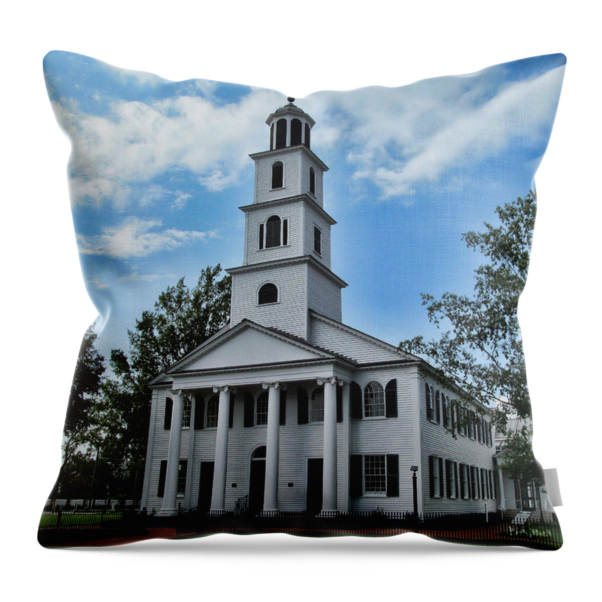 Victor Montgomery Throw Pillow featuring the photograph First Presbyterian Church by Vic Montgomery