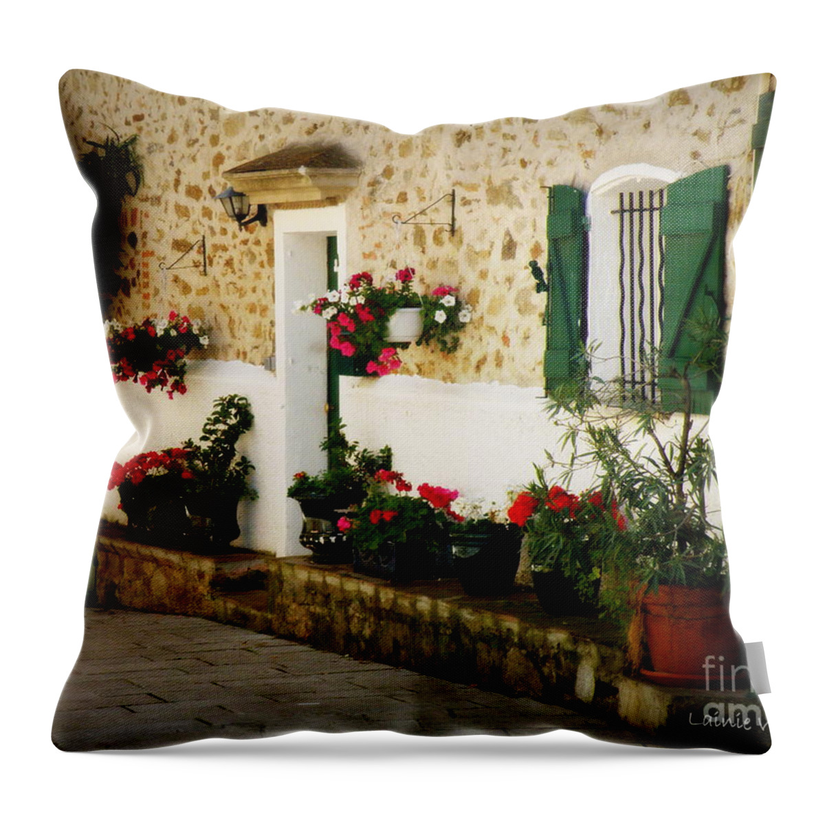 Stone House Throw Pillow featuring the photograph Garden Ledge by Lainie Wrightson