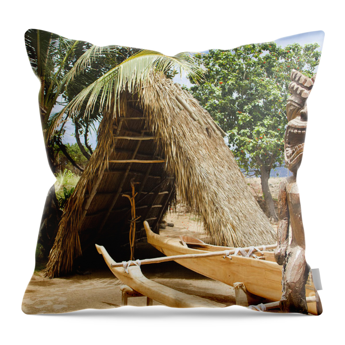Hawaiian Kii Throw Pillow featuring the photograph Hawaiian Ki'i by Sharon Mau