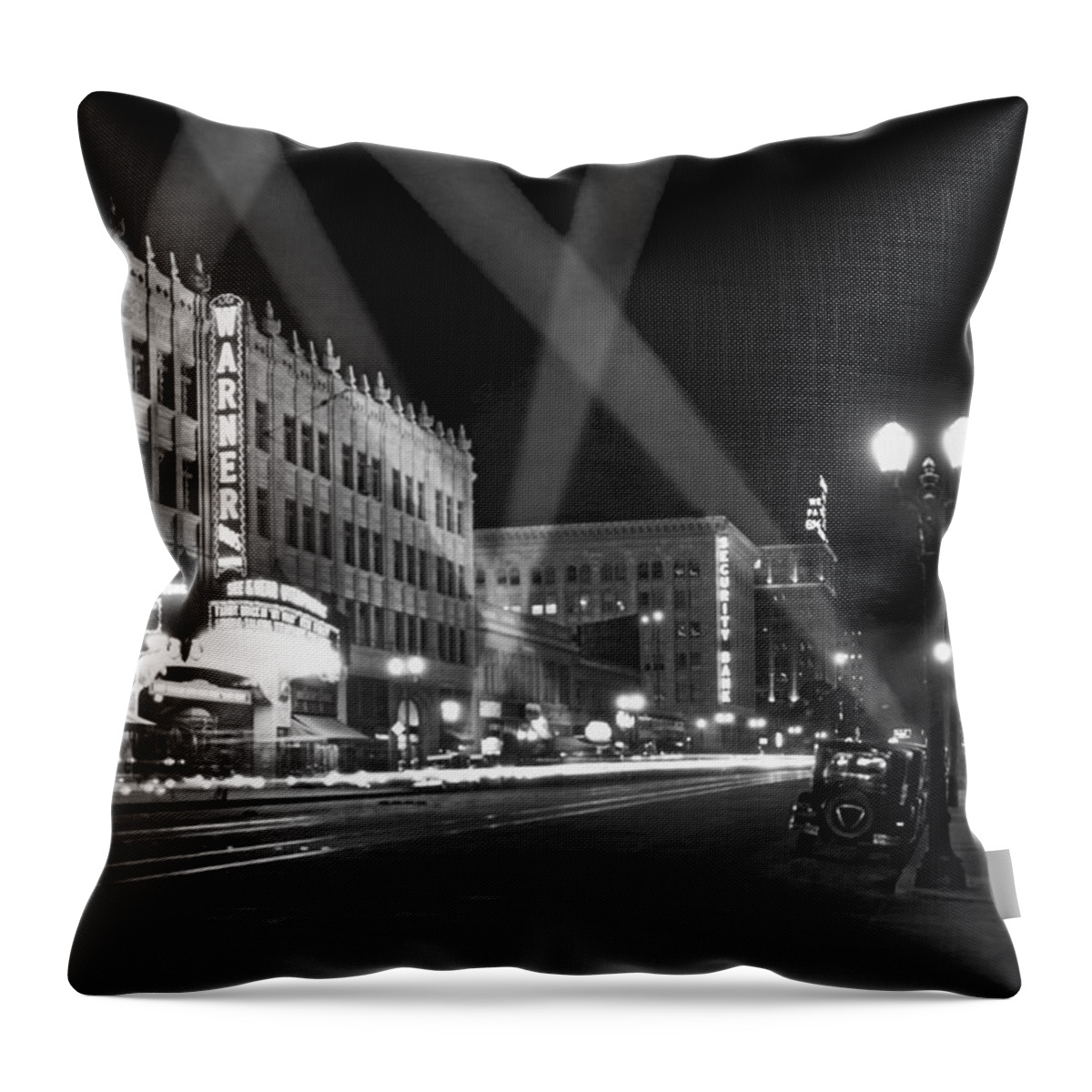 1920's Throw Pillow featuring the photograph Hollywood Premier by Underwood Archives
