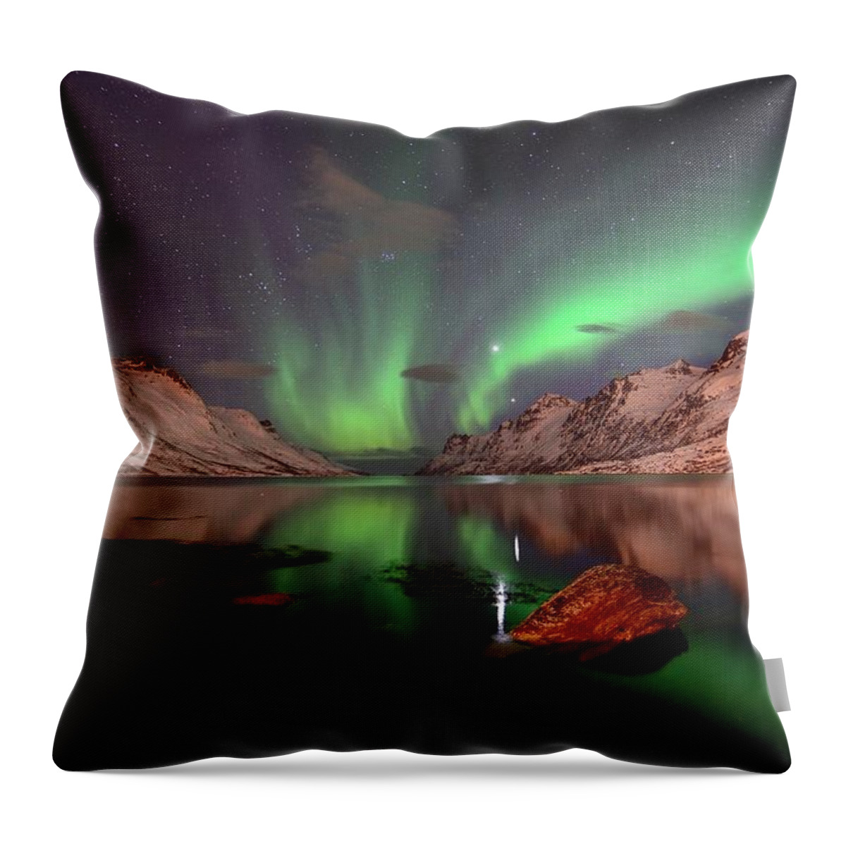 Tranquility Throw Pillow featuring the photograph Jupiter And Venus In Ersfjordbotn by John Hemmingsen
