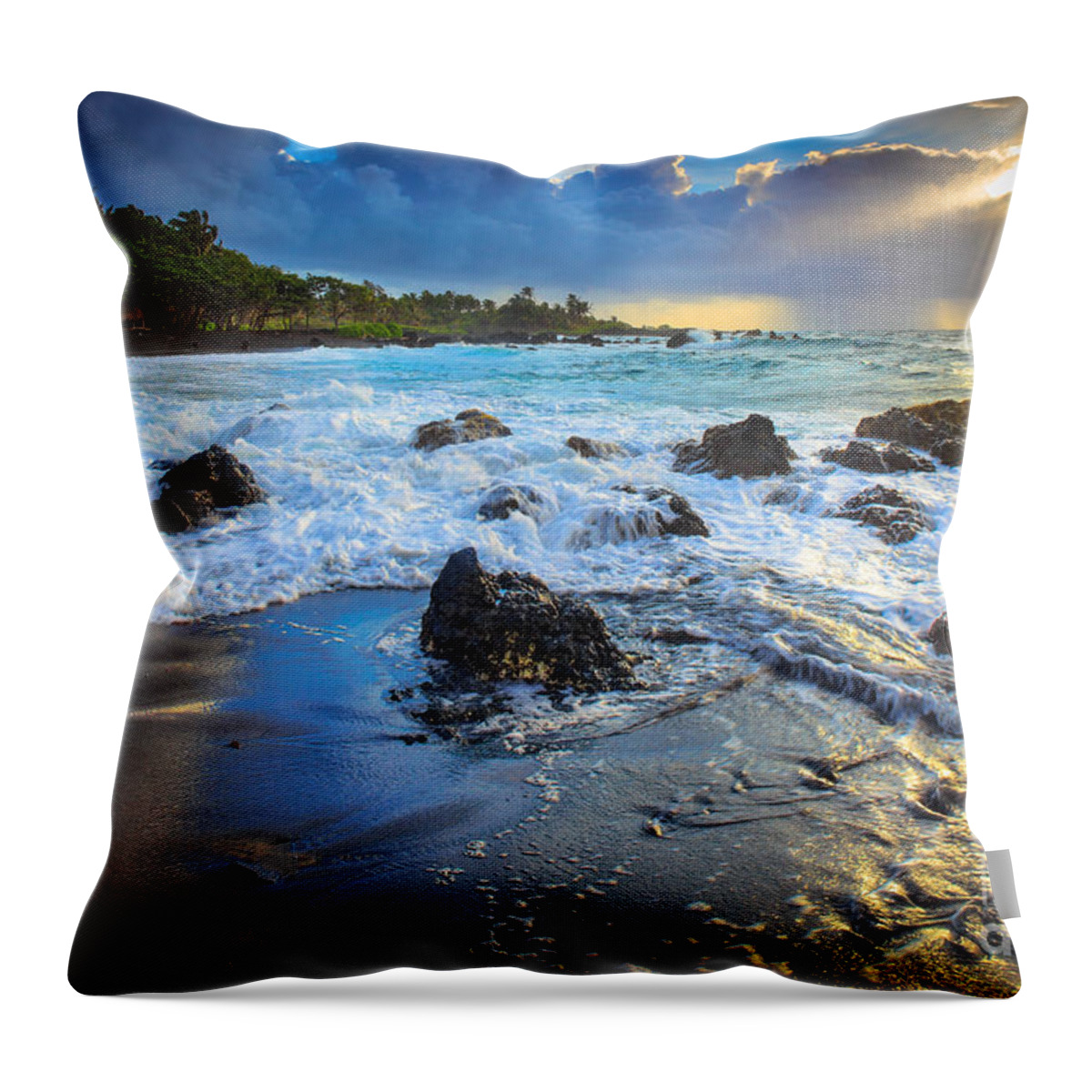 America Throw Pillow featuring the photograph Maui Dawn by Inge Johnsson
