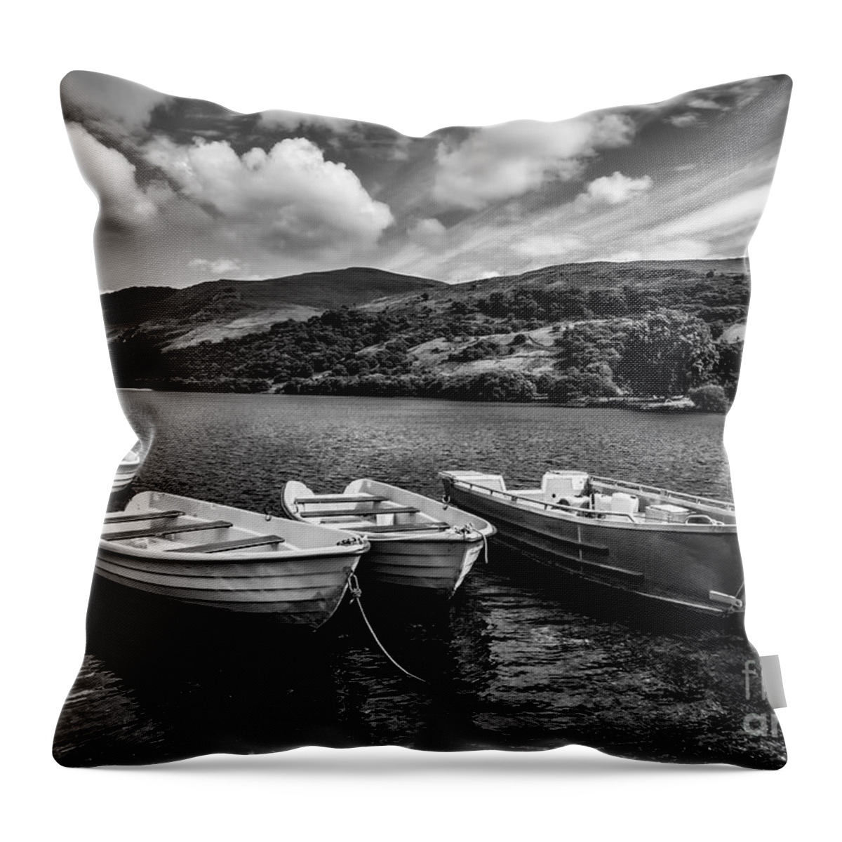 Llanllyfni Throw Pillow featuring the photograph Nantlle Uchaf Boats by Adrian Evans