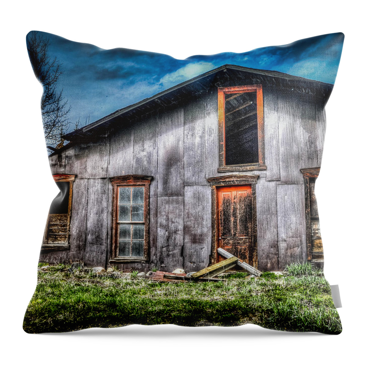 Barn Throw Pillow featuring the photograph Old Storage Barn by Paul Beckelheimer