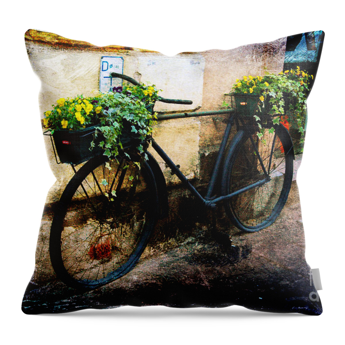 Bike Throw Pillow featuring the photograph Re-Cycle by Randi Grace Nilsberg