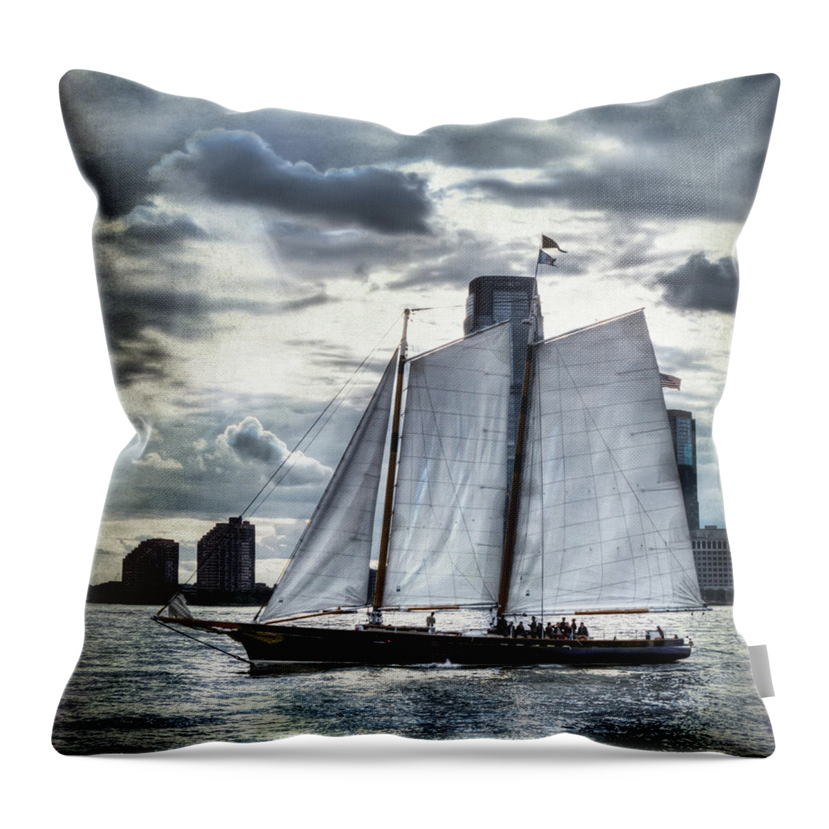 Evie Throw Pillow featuring the photograph Sailing on the Hudson by Evie Carrier