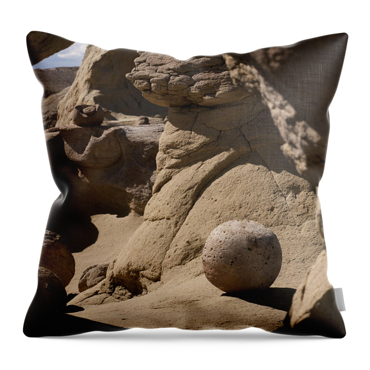 Beautiful Throw Pillow featuring the photograph Strange Rocks 17 by Roger Snyder