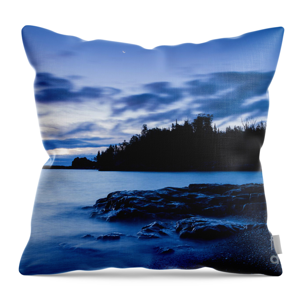 Lake Superior Throw Pillow featuring the photograph Superior morning by Lori Dobbs