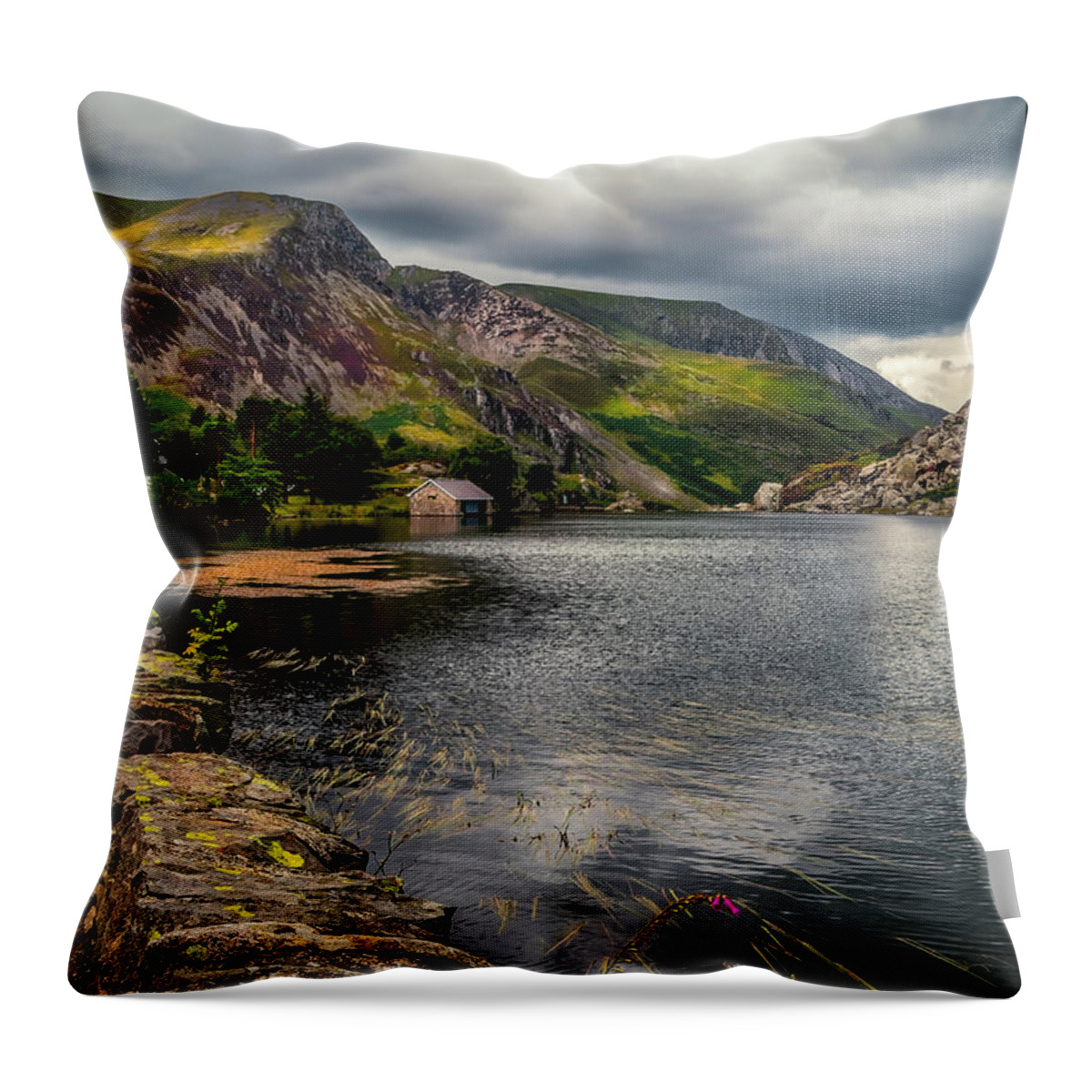 Llyn Ogwen Throw Pillow featuring the photograph The Boat House by Adrian Evans