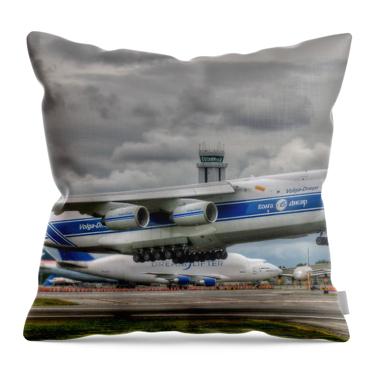 Boeing Throw Pillow featuring the photograph Volga-Dnepr An124 by Jeff Cook