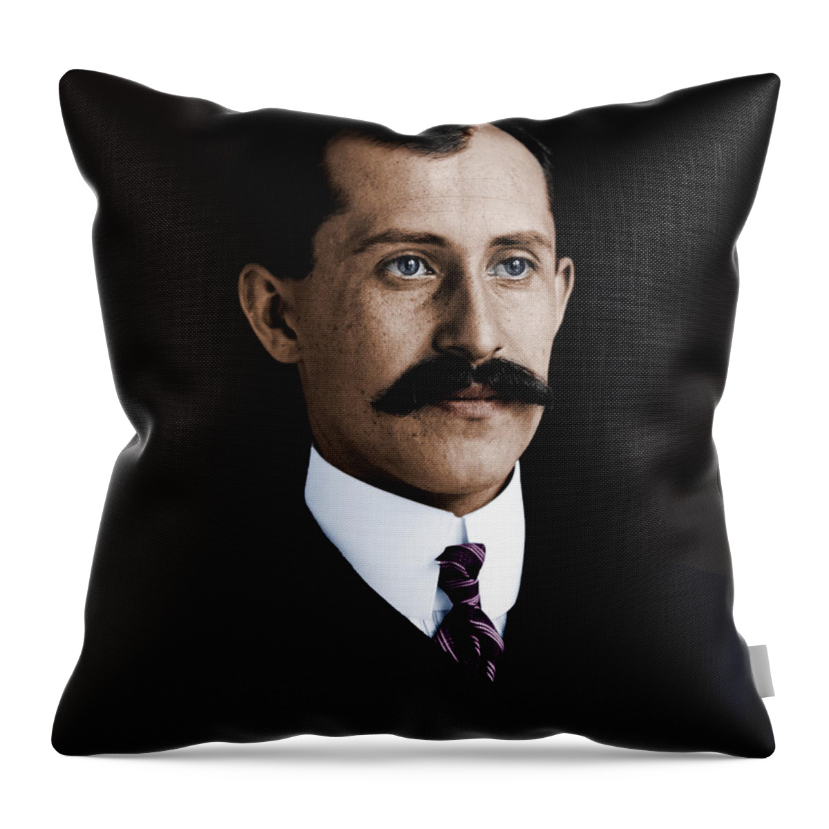 Wilbur E Orville Wright Em 1905 Throw Pillow featuring the photograph Wilbur e Orville Wright em 1905 by Celestial Images
