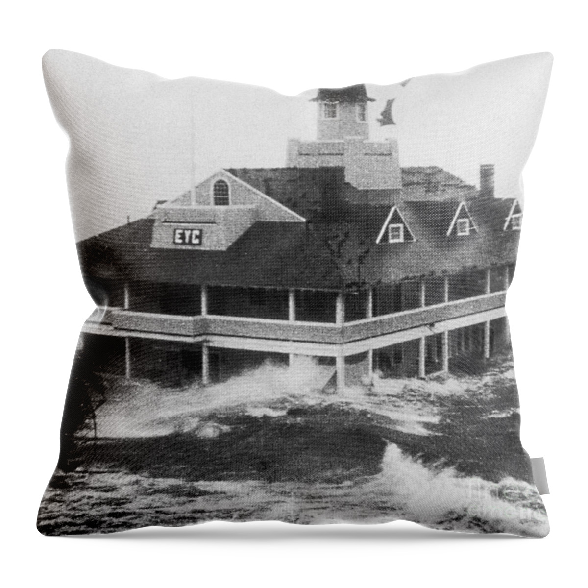 1954 Hurricane Throw Pillow featuring the photograph Hurricane Carol by Science Source
