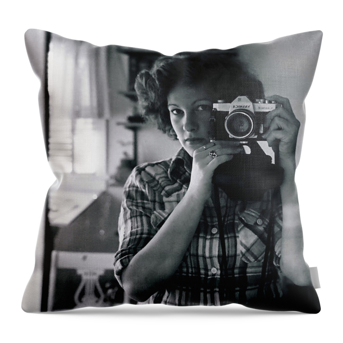 Portrait Throw Pillow featuring the photograph Reflecting Back by Rory Siegel