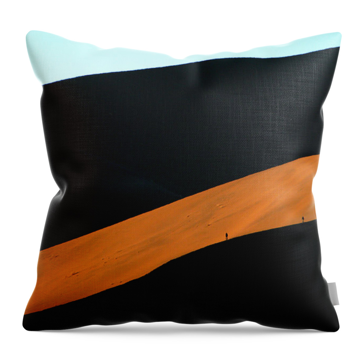 Africa Throw Pillow featuring the photograph See how big by Alistair Lyne