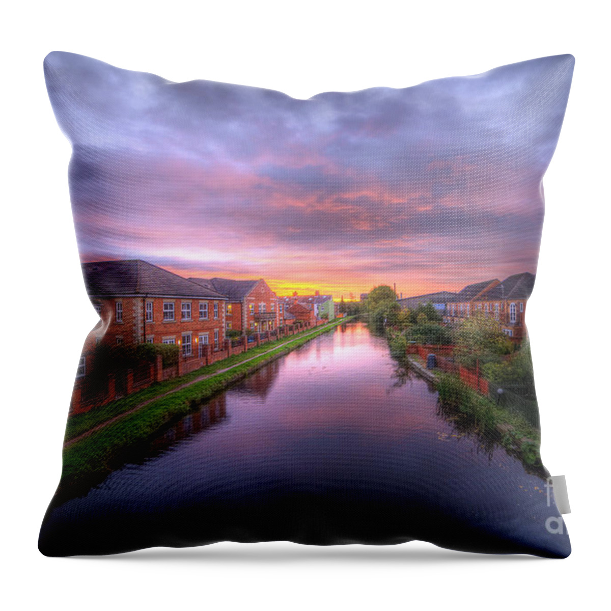  Yhun Suarez Throw Pillow featuring the photograph Suburban Sunrise 1.0 by Yhun Suarez