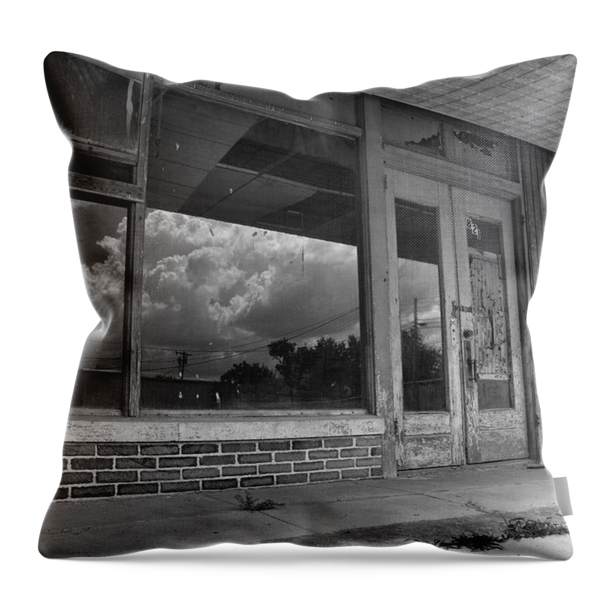 Buildings Throw Pillow featuring the photograph Vacancy by Ron Cline