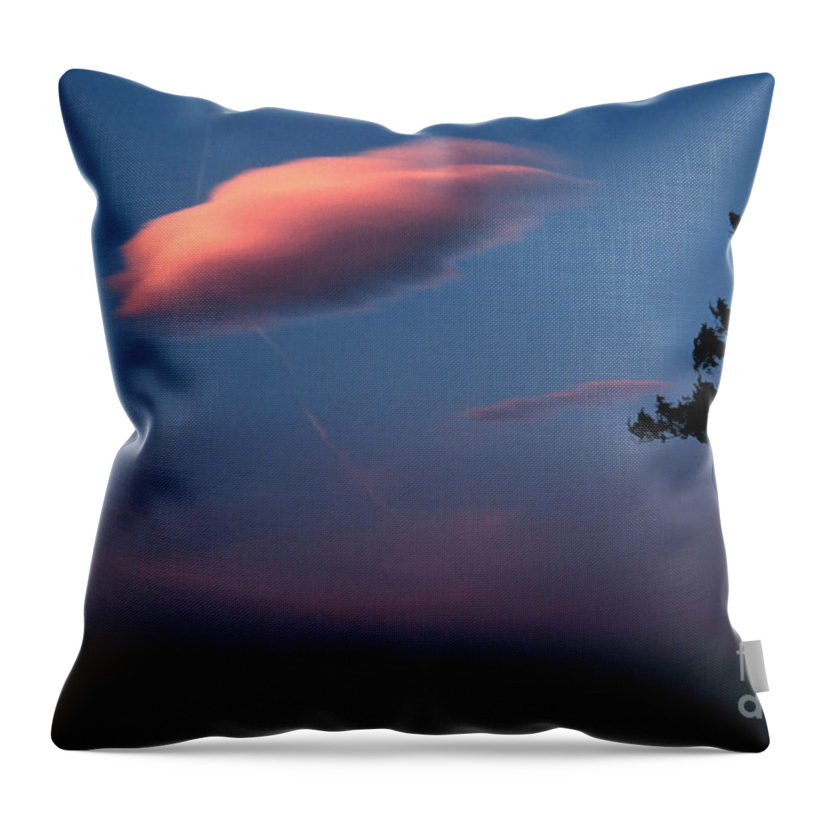 Science Throw Pillow featuring the photograph Wave Cloud by Science Source