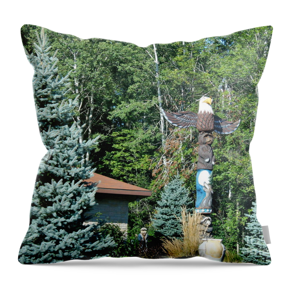 Totem Pole Throw Pillow featuring the photograph Yard Totem by Pamela Walrath