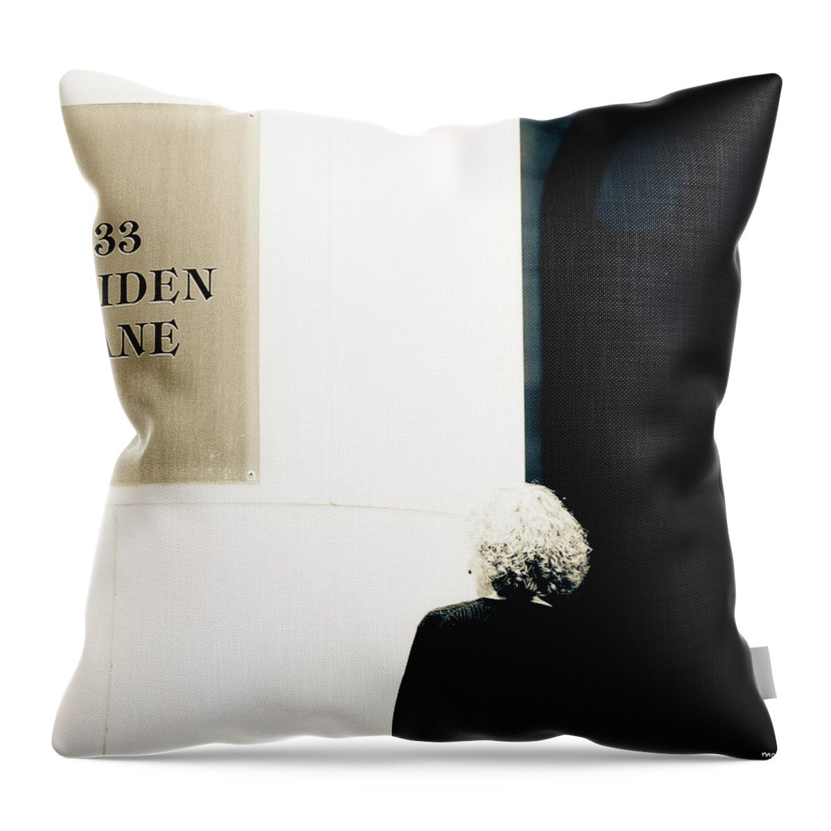 Nyc Throw Pillow featuring the photograph Maiden #1 by Mark Alesse