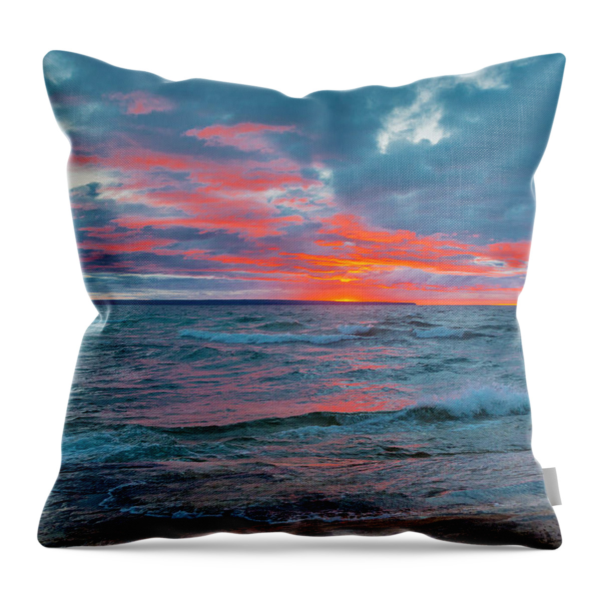Lake Superior Throw Pillow featuring the photograph Superior Sunset #1 by Gary McCormick
