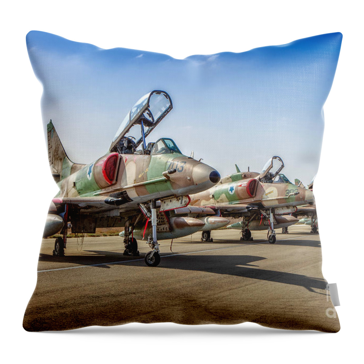 A-4 Throw Pillow featuring the photograph Israel Air Force A-4 skyhawk #12 by Nir Ben-Yosef
