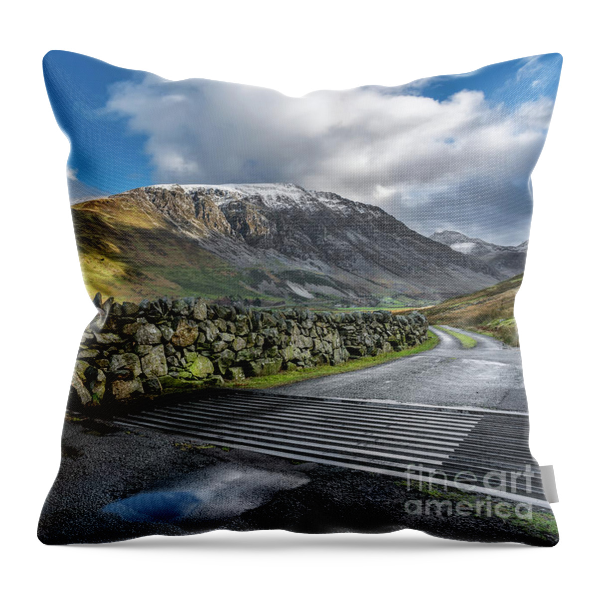 Nant Ffrancon Pass Throw Pillow featuring the photograph Nant Ffrancon Pass #2 by Adrian Evans