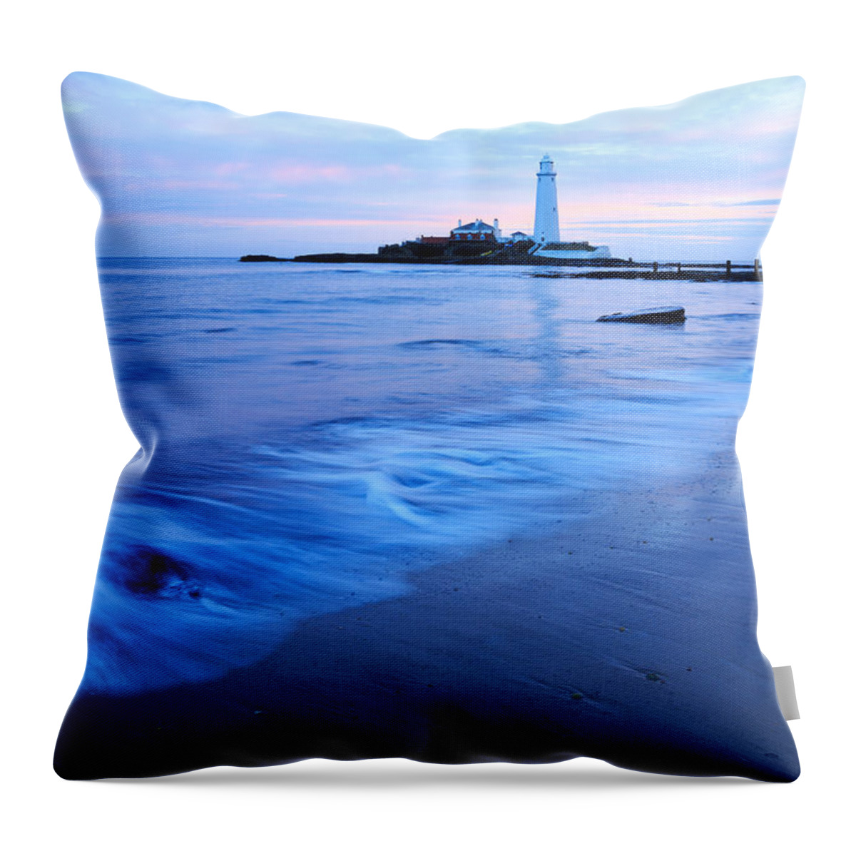 Whitley Throw Pillow featuring the photograph Saint Mary's Lighthouse at Whitley Bay #9 by Ian Middleton
