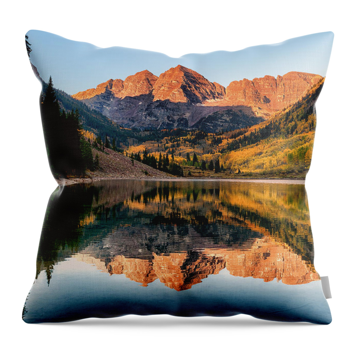 Maroon Bells Throw Pillow featuring the photograph Alpenglow on the Maroon Bells by David Soldano