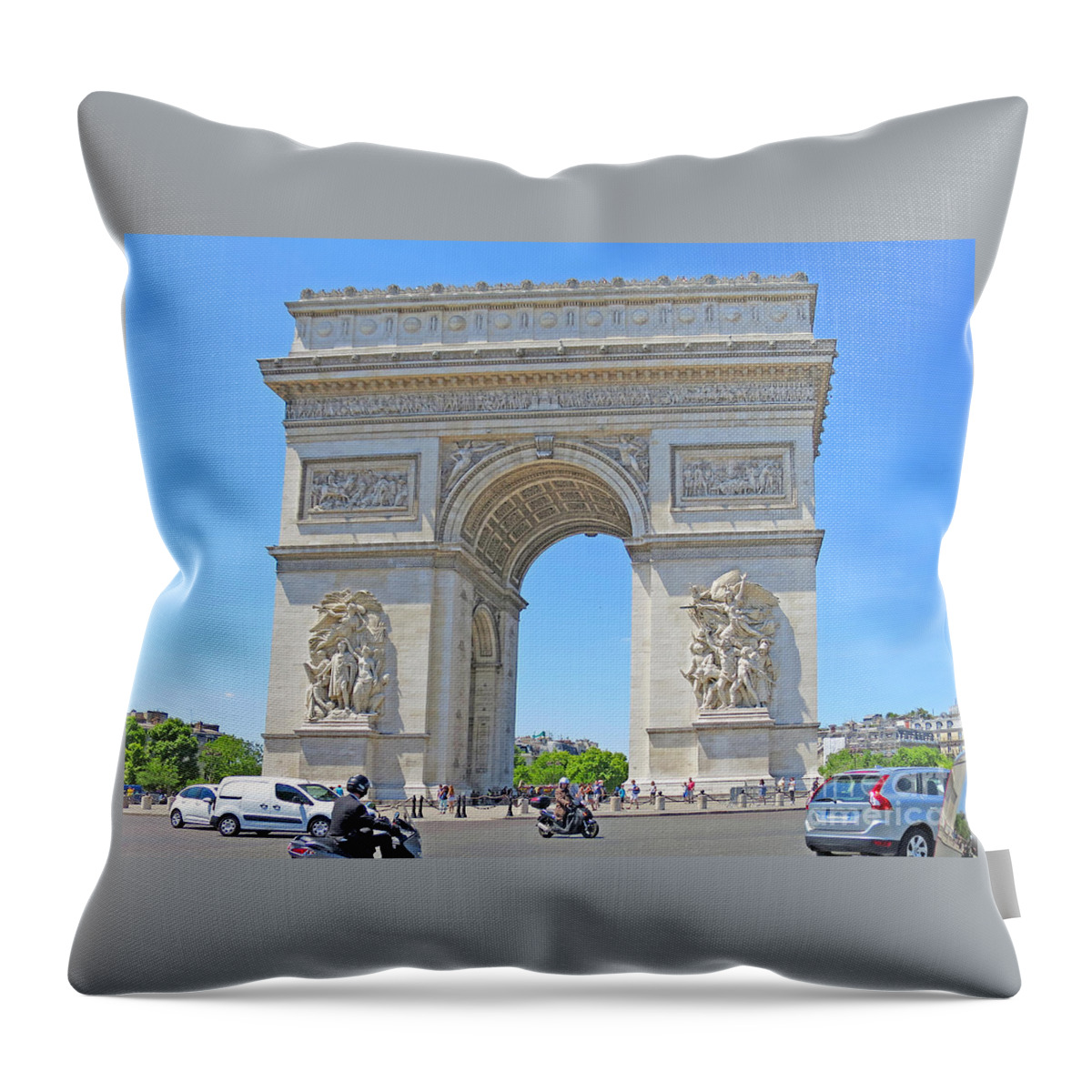 Paris Throw Pillow featuring the photograph Arc de Triomphe by Ann Horn