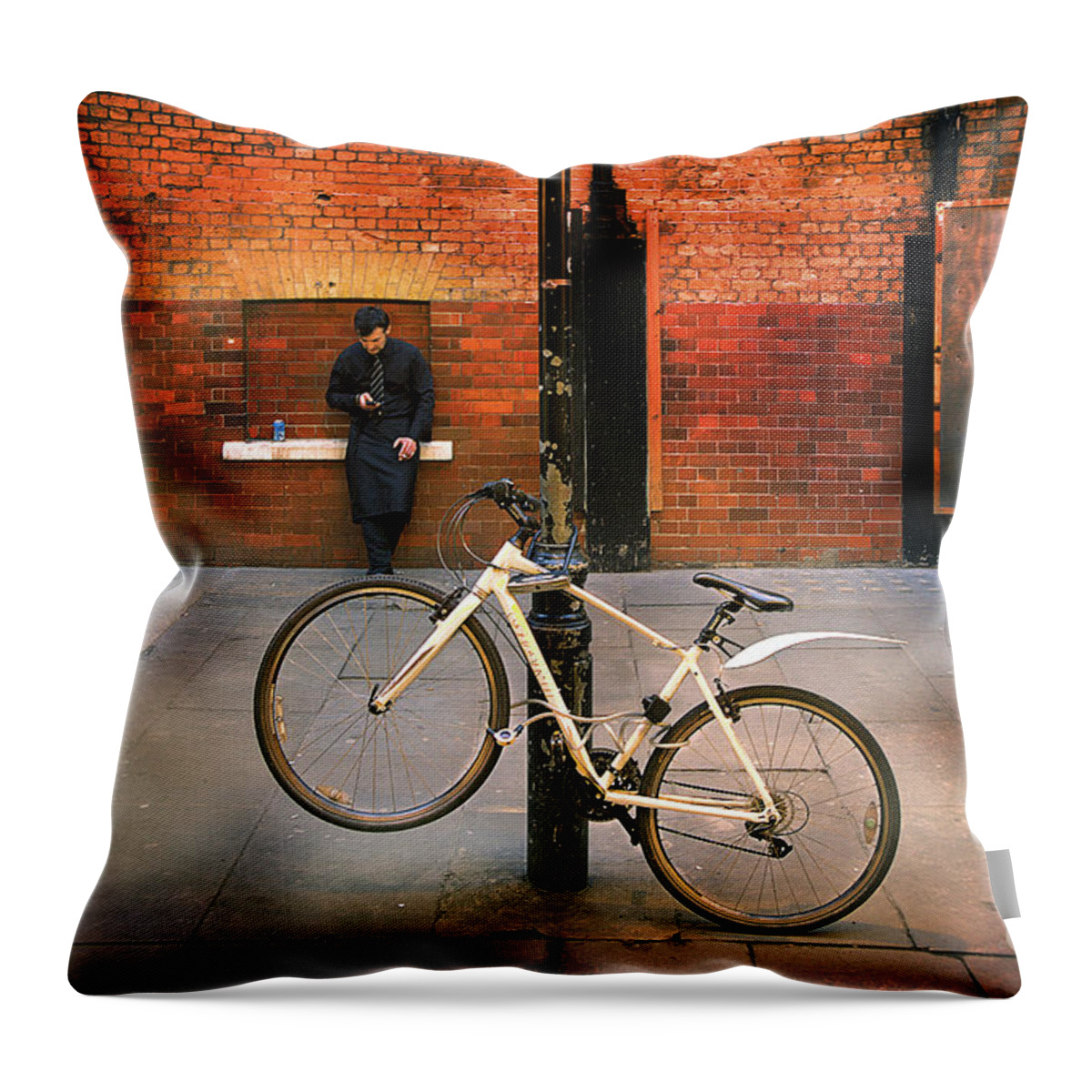 Bicycle Throw Pillow featuring the photograph Back Alley Bike by Craig J Satterlee