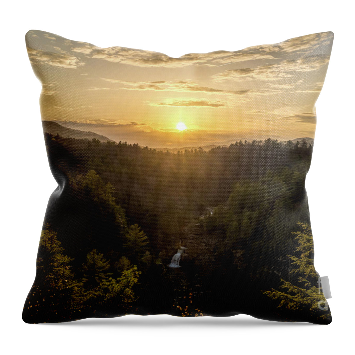 Mountains Throw Pillow featuring the photograph Blue Ridge Mountains by Robert Loe