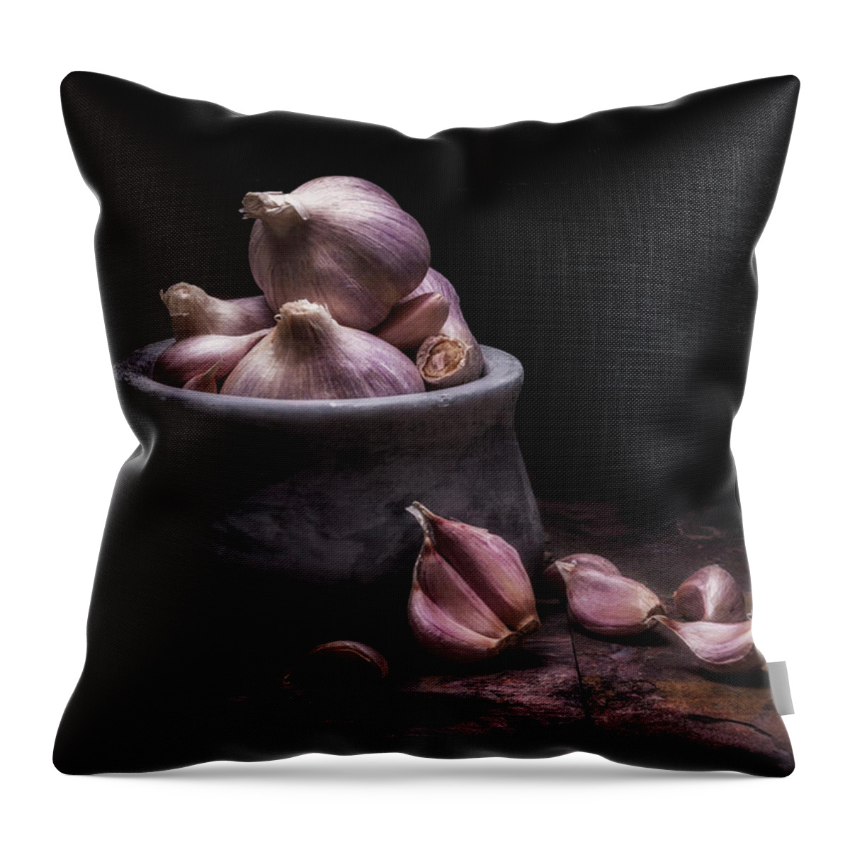 Garlic Throw Pillow featuring the photograph Bowl of Garlic by Tom Mc Nemar