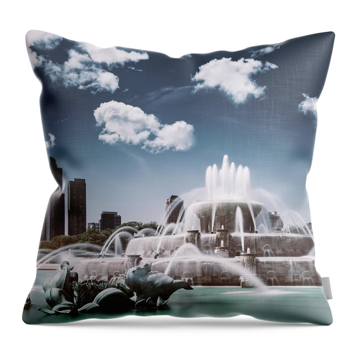 #faatoppicks Throw Pillow featuring the photograph Buckingham Fountain by Scott Norris