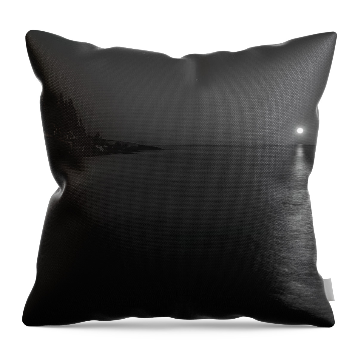 Black And White Throw Pillow featuring the photograph BW Moonrise by Shane Mossman