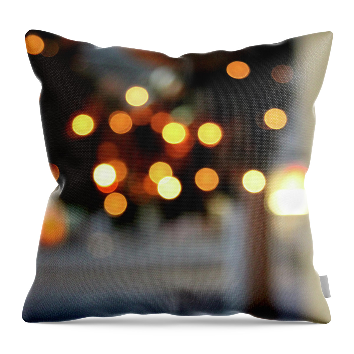 Wreath Throw Pillow featuring the photograph Christmas Wreath- Photography by Linda Woods by Linda Woods
