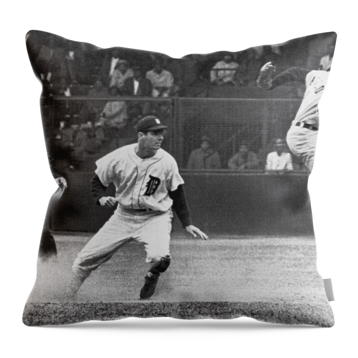 1950s Throw Pillow featuring the photograph Colavito And Aparicio by Underwood Archives