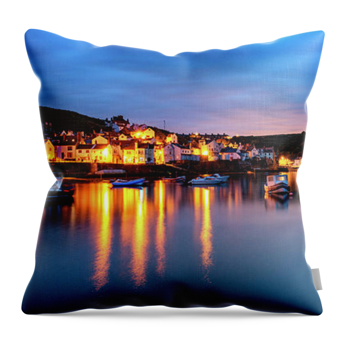 Staithes Sunrise Throw Pillow featuring the photograph Dawn Glow Staithes by Richard Burdon