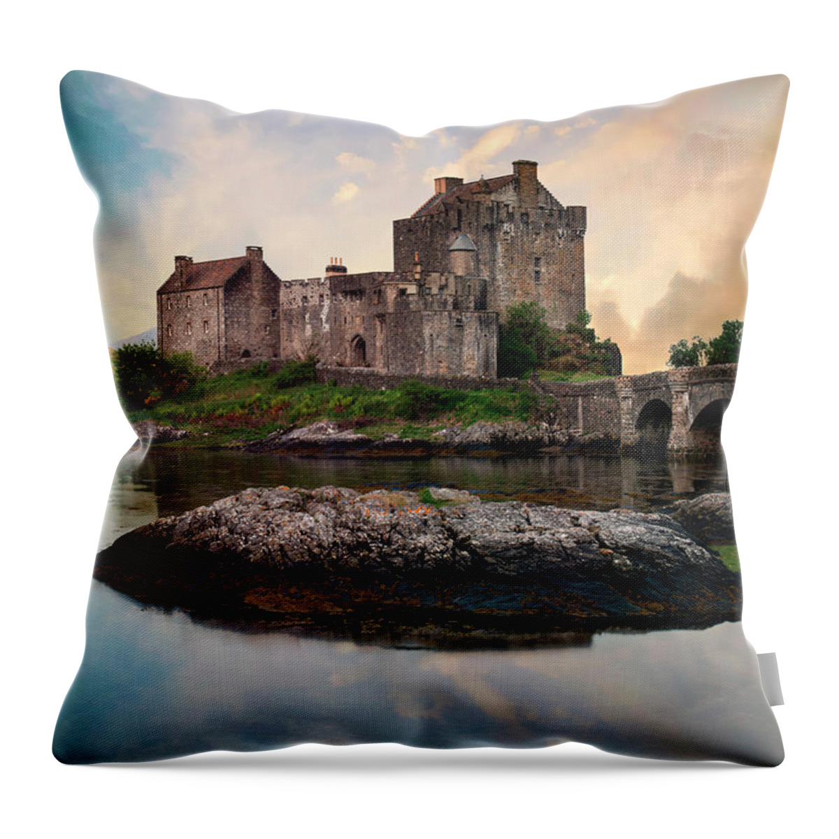 Loch Throw Pillow featuring the photograph Eilean Donan Castle by Jaroslaw Blaminsky