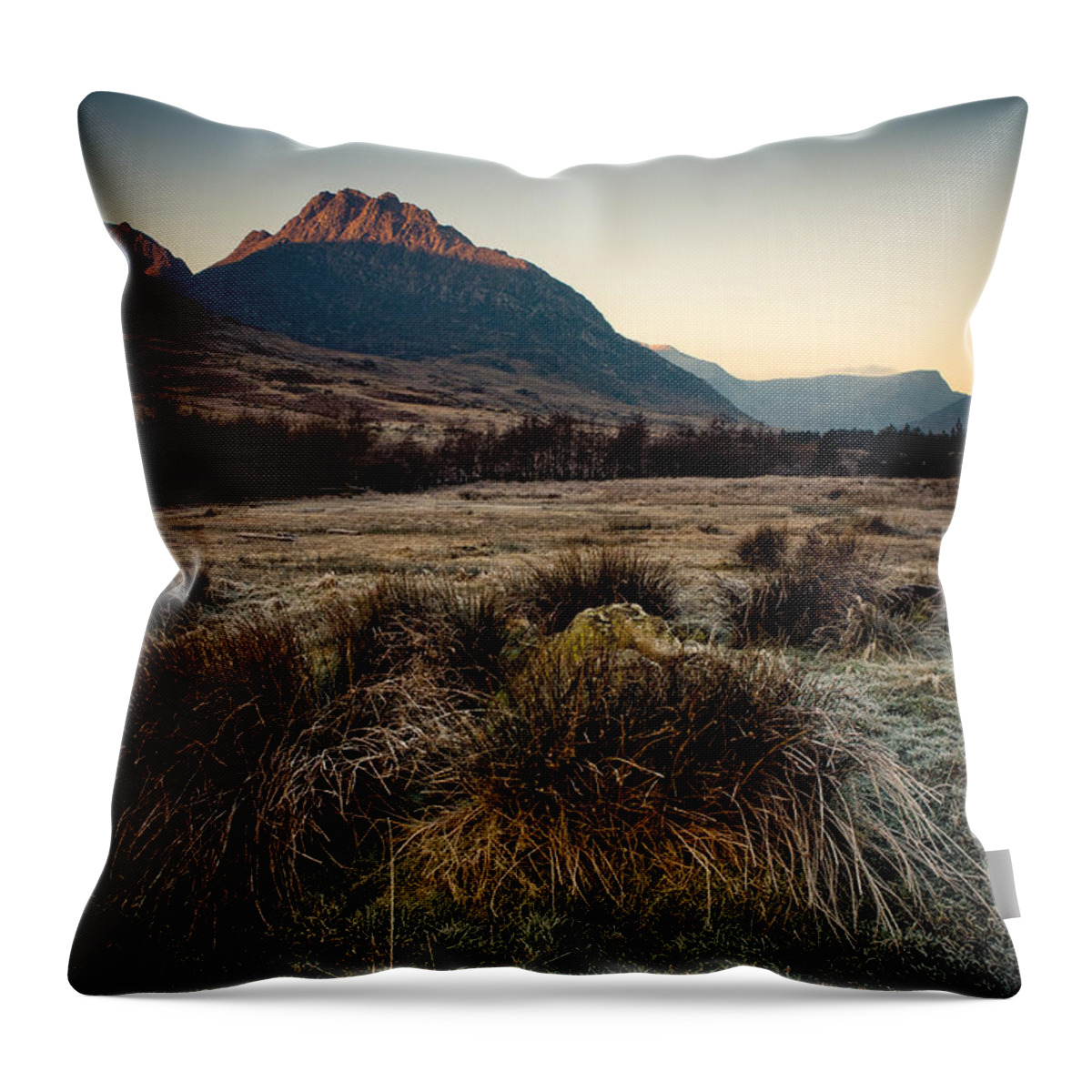 Wales Throw Pillow featuring the photograph First Light, Ogwen Valley by Peter OReilly