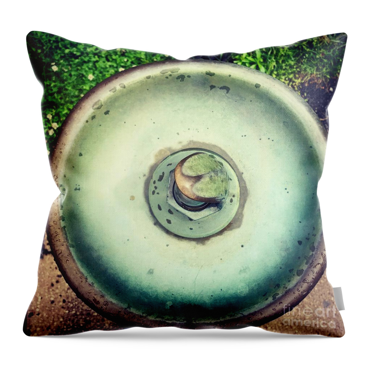 Fountain Throw Pillow featuring the photograph Founta Circle by Suzanne Lorenz