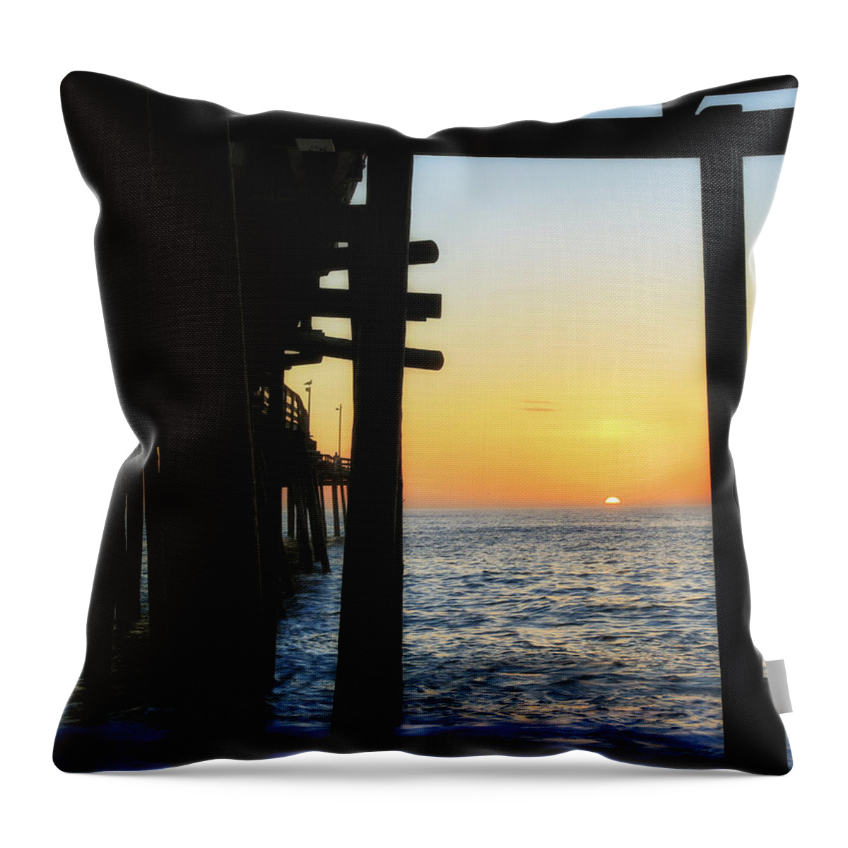 East Coast Throw Pillow featuring the photograph Framing the Sunrise by Art Cole