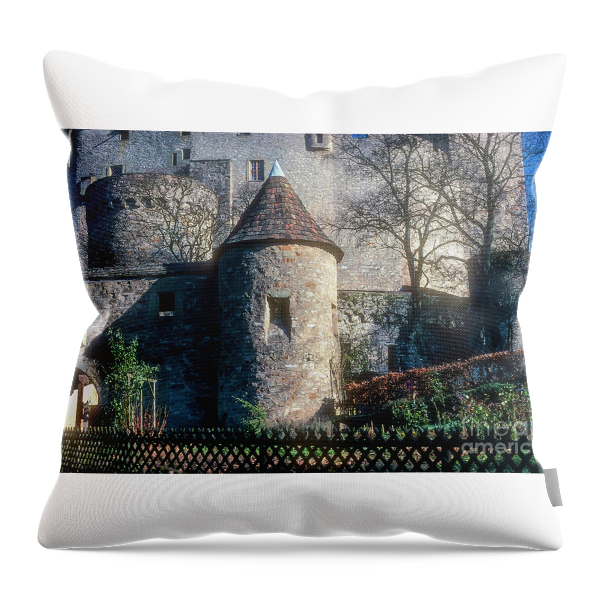 Guttenberg Castle Throw Pillow featuring the photograph Guttenberg Castle by Bob Phillips