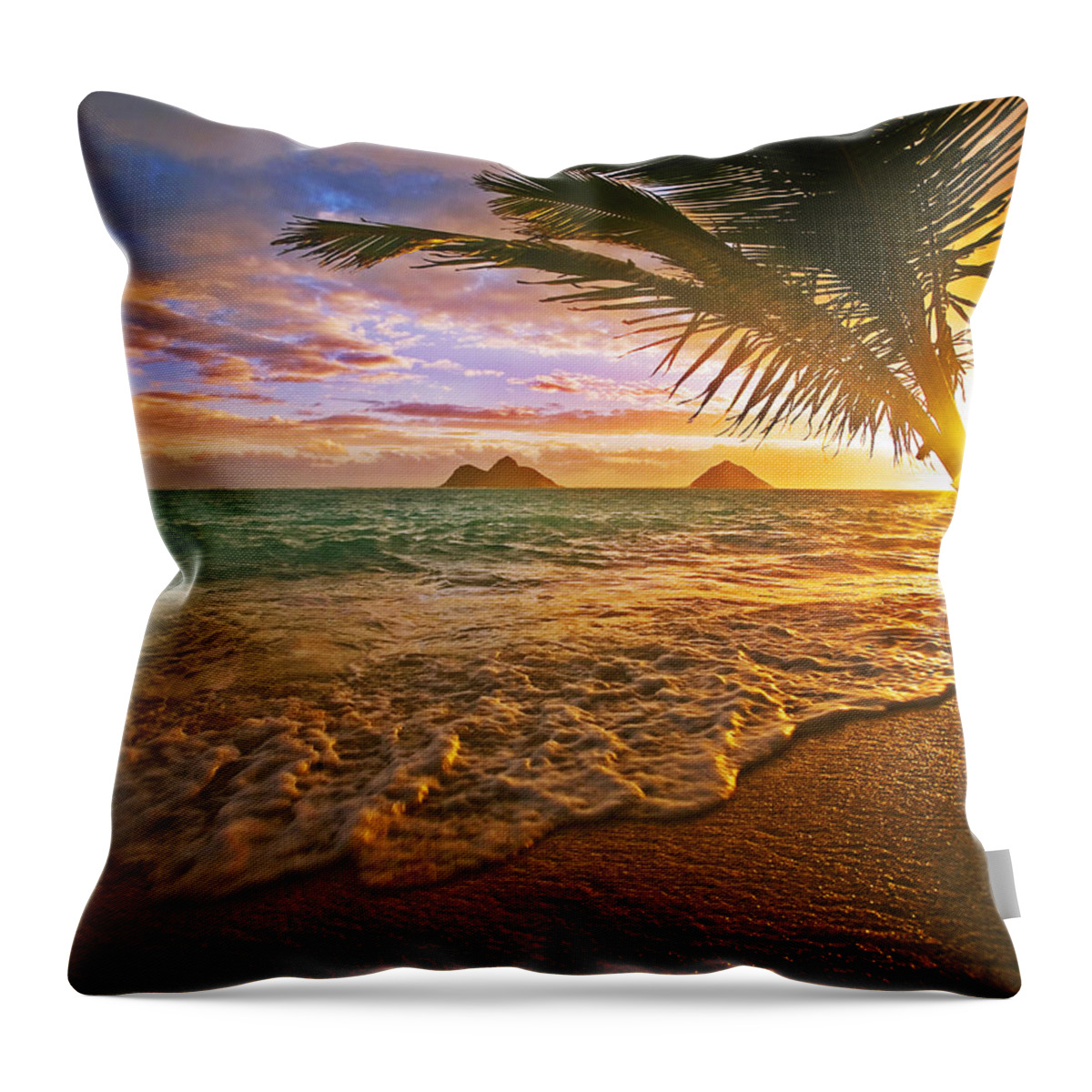 Beach Throw Pillow featuring the photograph Hawaii Lanikai Sunrise by Tomas del Amo - Printscapes