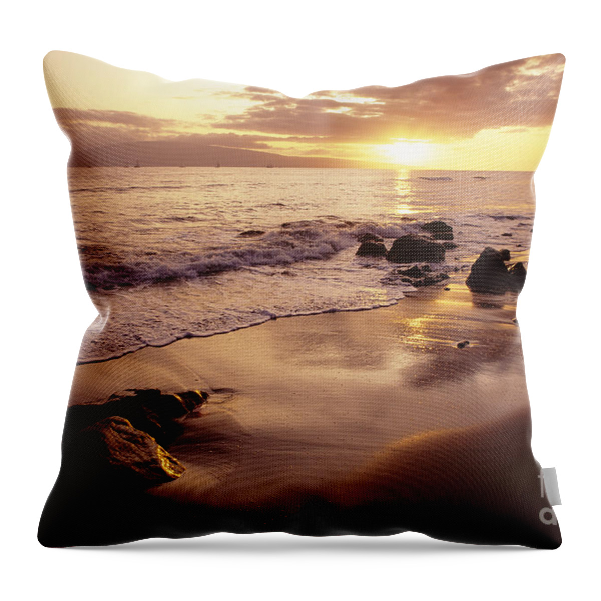 Beach Throw Pillow featuring the photograph Hawaii Sunset by Dana Edmunds - Printscapes