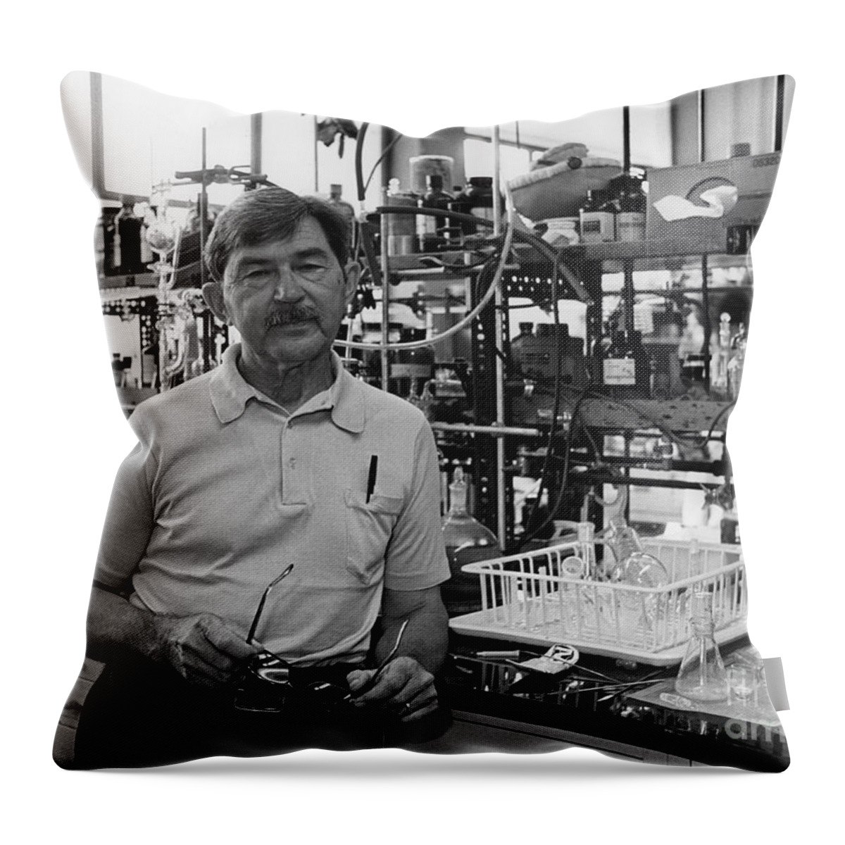 Science Throw Pillow featuring the photograph Henry Taube, Canadian-american Chemist by Science Source