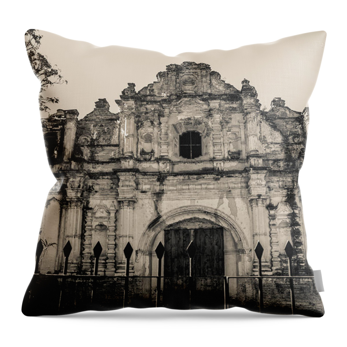 Iglesia San Jose El Viejo Throw Pillow featuring the photograph Iglesia San Jose El Viejo - Antigua Guatemala by Totto Ponce