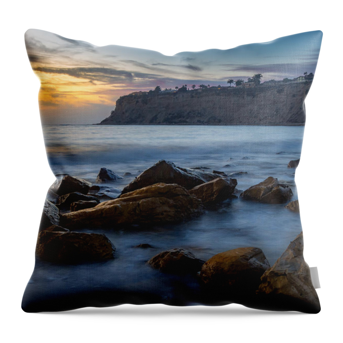 Beach Throw Pillow featuring the photograph Lunada Bay by Ed Clark