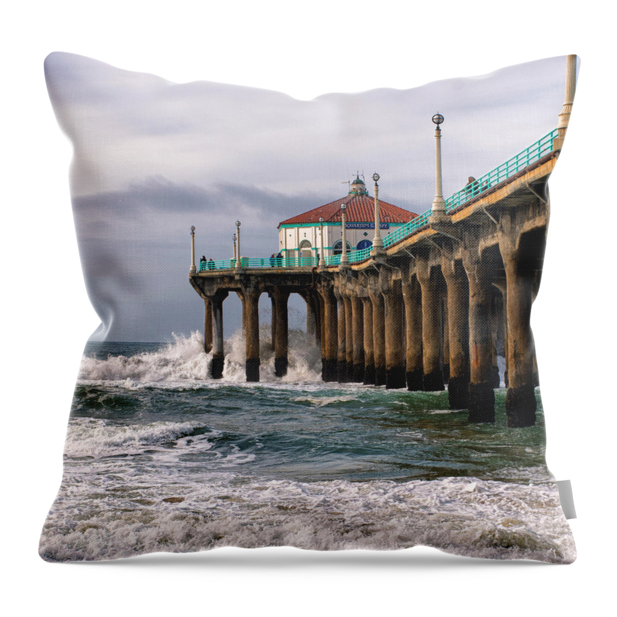 Manhattan Throw Pillow featuring the photograph Manhattan Pier Surf by Michael Hope