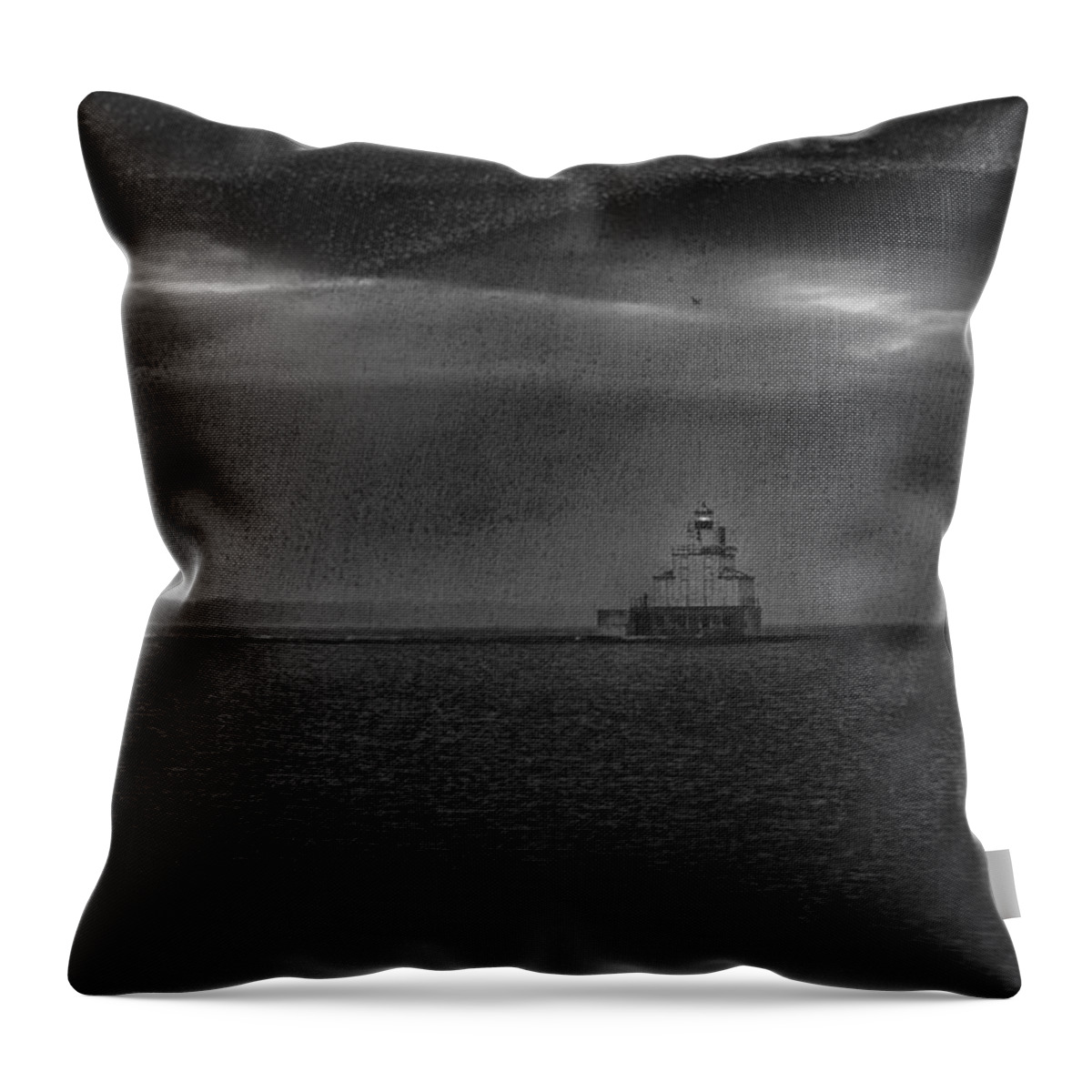 Manitowoc Breakwater Lighthouse Throw Pillow featuring the photograph Manitowoc Lighthouse 2015-3 by Thomas Young