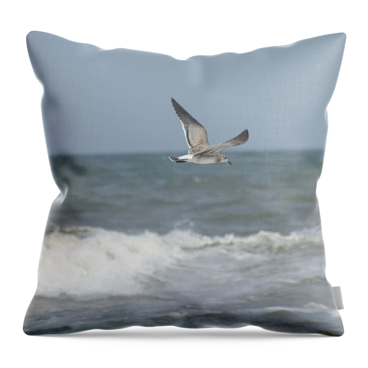 Virginia Beach Throw Pillow featuring the photograph Ocean Breeze by Heidi Poulin